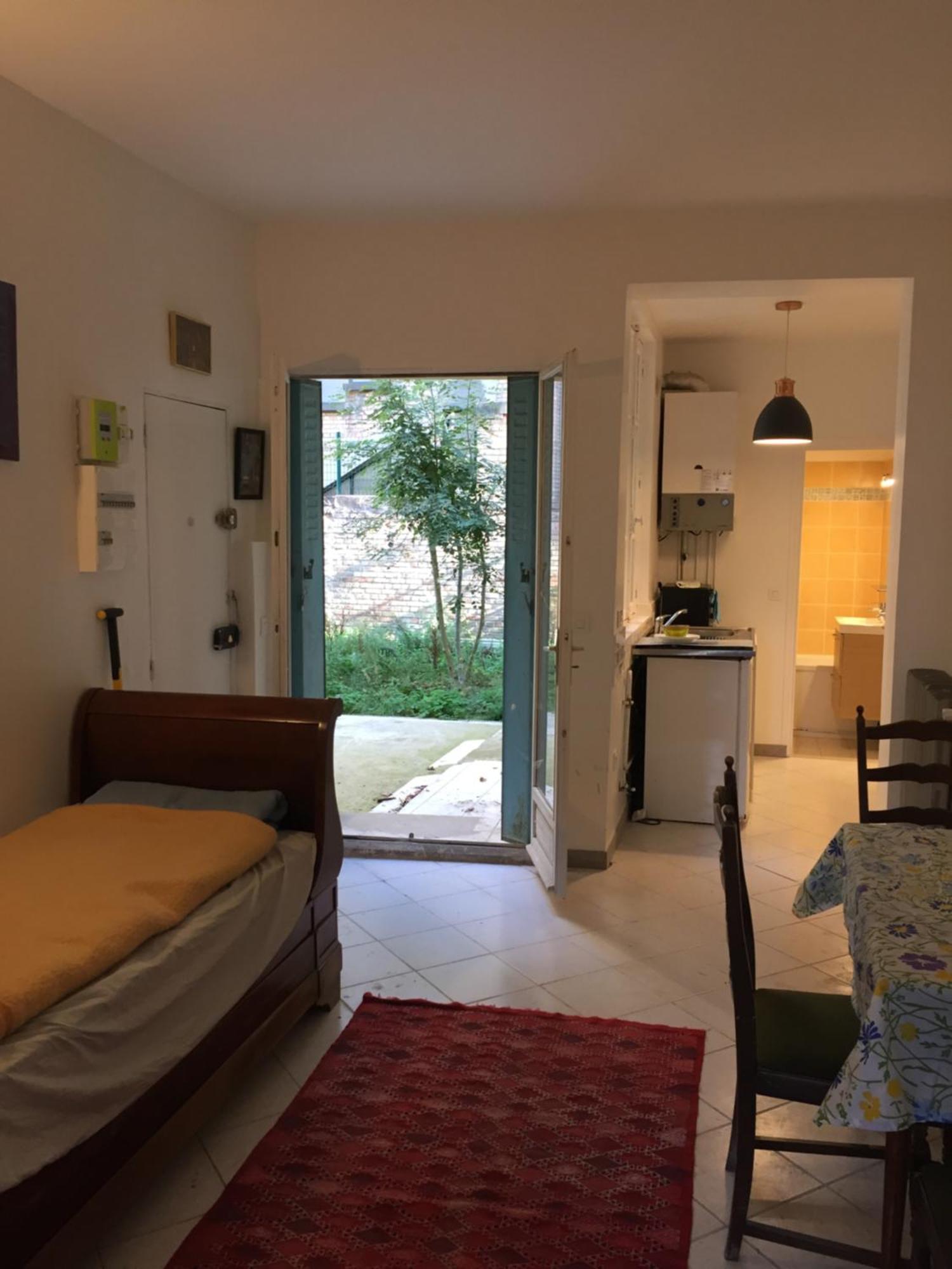 Proche Du Chateau De Versaillles Une Chambre Avec Jardin Versailles Esterno foto